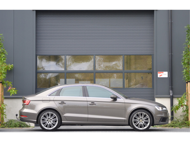 Foto 9 van Audi A3 Limousine 1.4 TFSI CoD Ambition Pro Line Plus Automaat | Stoelverwarming | Trekhaak | Cruise