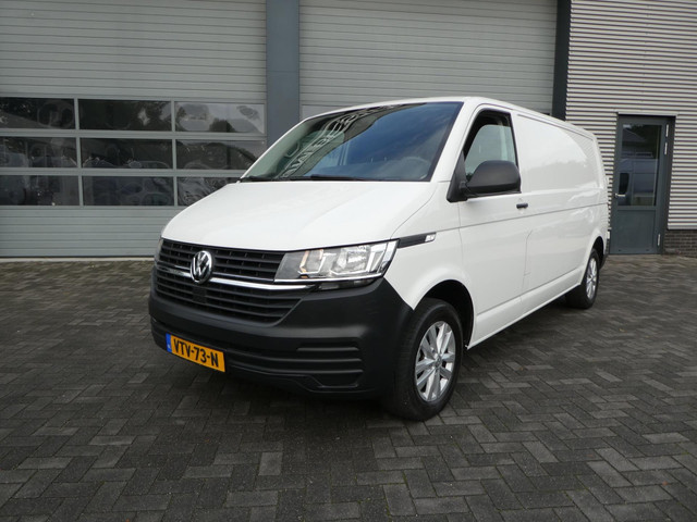 Volkswagen Transporter 2.0 TDI L2H1 150 pk automaat , 3 zits , trekhaak