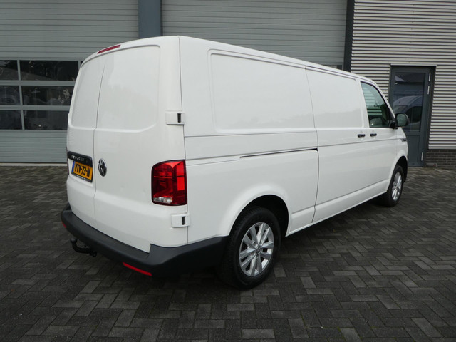 Foto 10 van Volkswagen Transporter 2.0 TDI L2H1 150 pk automaat , 3 zits , trekhaak
