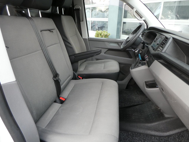 Foto 7 van Volkswagen Transporter 2.0 TDI L2H1 150 pk automaat , 3 zits , trekhaak