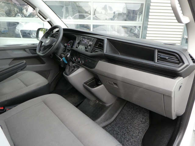 Foto 6 van Volkswagen Transporter 2.0 TDI L2H1 150 pk automaat , 3 zits , trekhaak