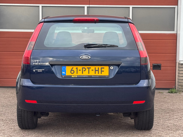 Foto 4 van Ford Fiesta 1.3 Futura