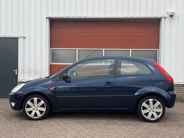 Foto 5 van Ford Fiesta 1.3 Futura