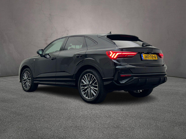 Foto 9 van Audi Q3 Sportback 45 TFSI e S Edition | Adaptieve Cruise Control | Trekhaak | Camera | Privacy Glas