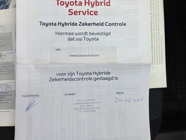 Foto 4 van Toyota Yaris 1.5 Full Hybrid /CAMERA/CRUIS CONT/ DEALER ONDERHOUD