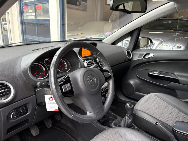 Foto 3 van Opel Corsa 1.4-16V Cosmo 1E EIG/NAP/DEALER OND/NAVI/CLIMA/5 DRS