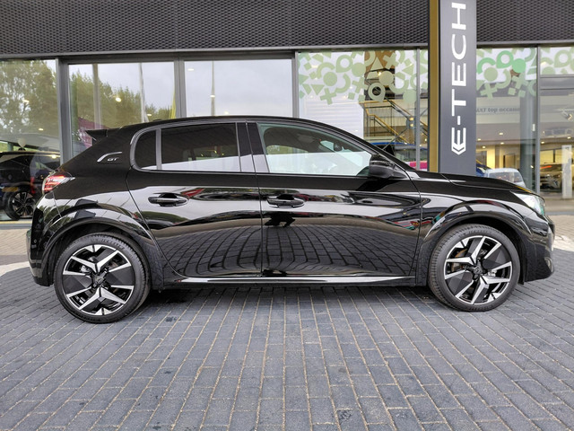 Foto 6 van Peugeot 208 1.2 Hybrid 145 e-DCS6 GT | CLIMATE | CARPLAY | ELEKTRISCHE STOELVERSTELLING