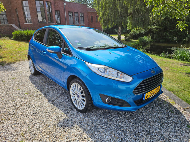 Foto 7 van Ford Fiesta 1.0 EcoBoost Titanium 5-deurs AIRCO/cruise