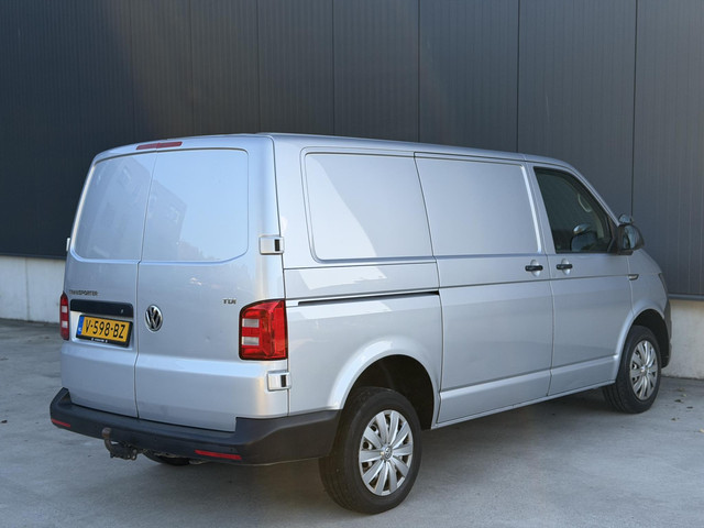 Foto 10 van Volkswagen Transporter 2.0 TDI Comfortline l Trekhaak l Bearlock l Cruisecontrol