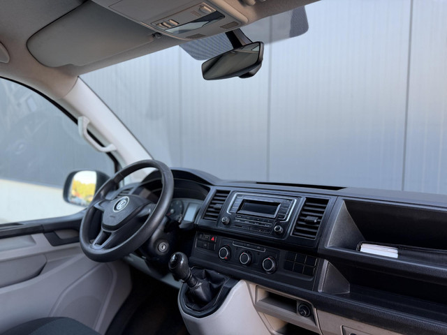 Foto 9 van Volkswagen Transporter 2.0 TDI Comfortline l Trekhaak l Bearlock l Cruisecontrol