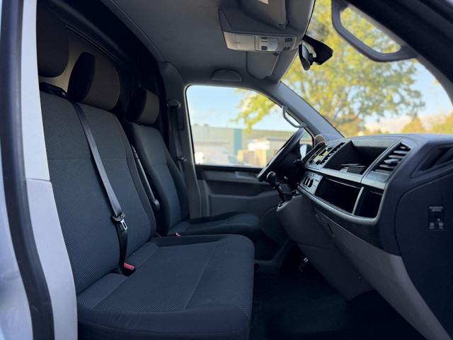 Foto 7 van Volkswagen Transporter 2.0 TDI Comfortline l Trekhaak l Bearlock l Cruisecontrol