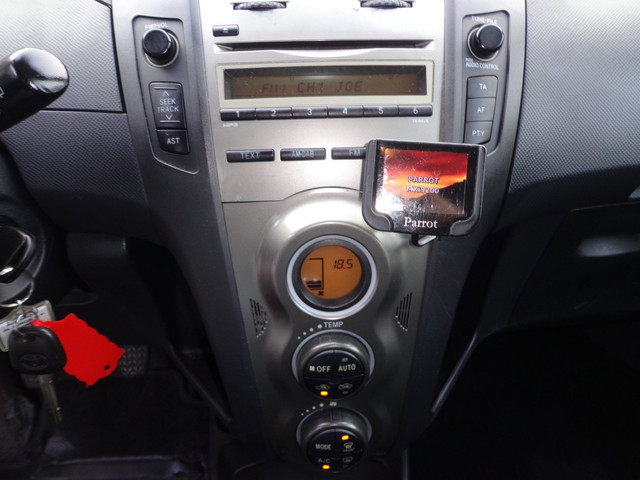 Foto 8 van Toyota Yaris 1.3 VVTi Aspiration 5-DRS AIRCO / APK 16-09-2027 !