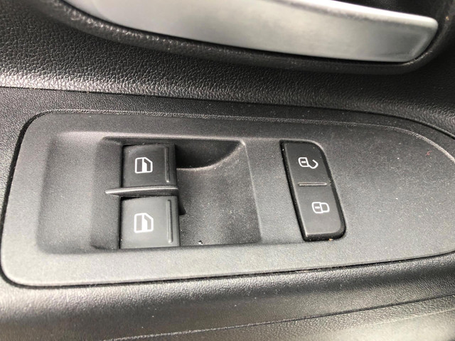 Foto 10 van Volkswagen Up! 1.0 BMT move up! 1E EIG / AIRCO / BLUETOOTH / ZUINIG /