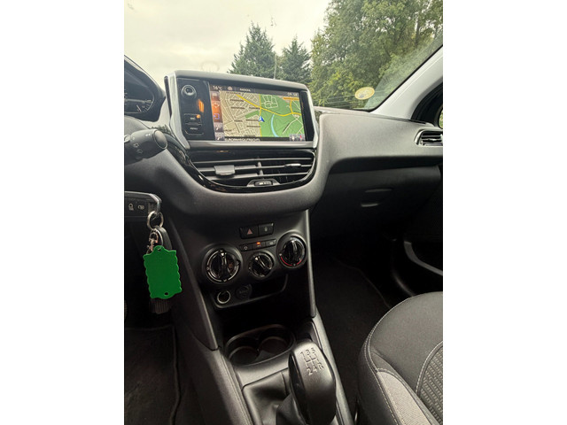 Foto 3 van Peugeot 208 1.6 BlueHDi Active /Navi/Airco/