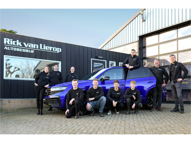 Foto 4 van Kia Niro 1.6 GDi Hybrid DynamicLine | NL-Auto | Dealer Onderhouden
