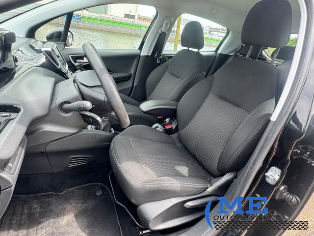 Foto 10 van Peugeot 208 - 1.2 PureTech Blue Lion|Airco|5drs|navi