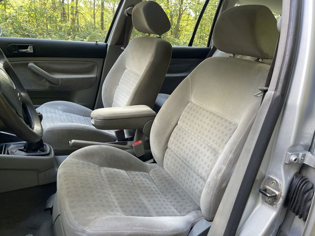 Foto 6 van Volkswagen Golf Variant 2.0 Nieuwe APK Inruil is mogelijk