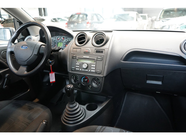 Foto 2 van Ford Fiesta 1.3-8V Cool & Sound | NAP | AIRCO | APK