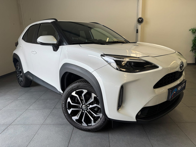 Foto 10 van Toyota Yaris Cross 1.5 Hybrid 130 Dynamic / Winterpack / Metallic Wit