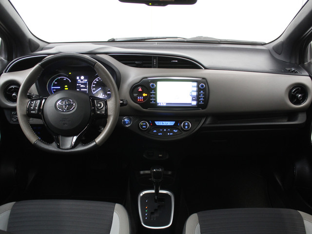 Foto 7 van Toyota Yaris 1.5 Hybrid Bi-Tone Plus CLIMATE | LMV16 | AFNBTREKHAAK | CRUISE | LED | NAVI | CAMERA |