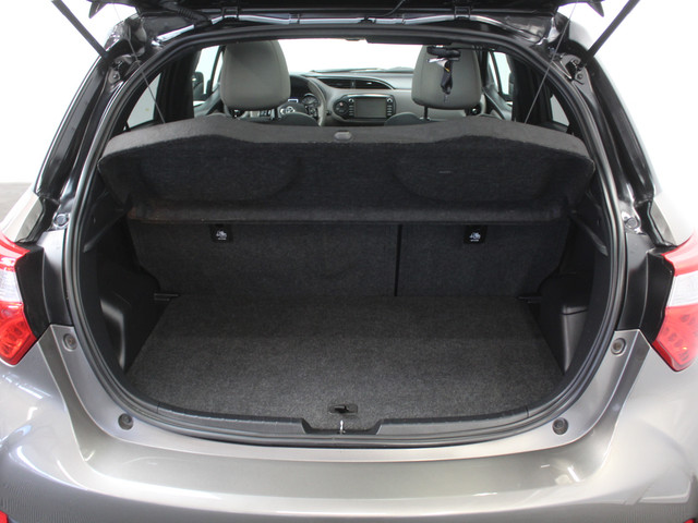 Foto 5 van Toyota Yaris 1.5 Hybrid Bi-Tone Plus CLIMATE | LMV16 | AFNBTREKHAAK | CRUISE | LED | NAVI | CAMERA |