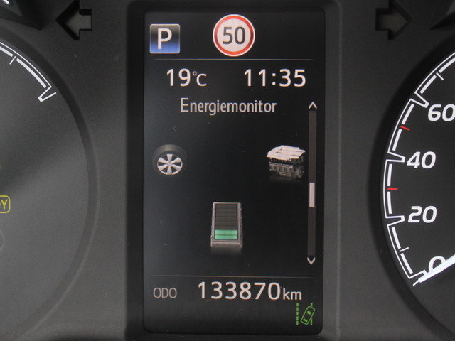 Foto 3 van Toyota Yaris 1.5 Hybrid Bi-Tone Plus CLIMATE | LMV16 | AFNBTREKHAAK | CRUISE | LED | NAVI | CAMERA |