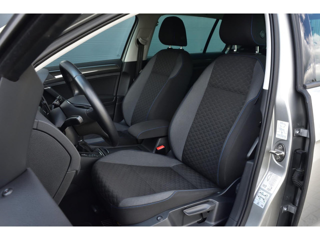 Foto 5 van Volkswagen Golf 1.5 TSI DSG Automaat Join Digitale Cockpit, Keyless, Camera, Navi, Stoelverwarming