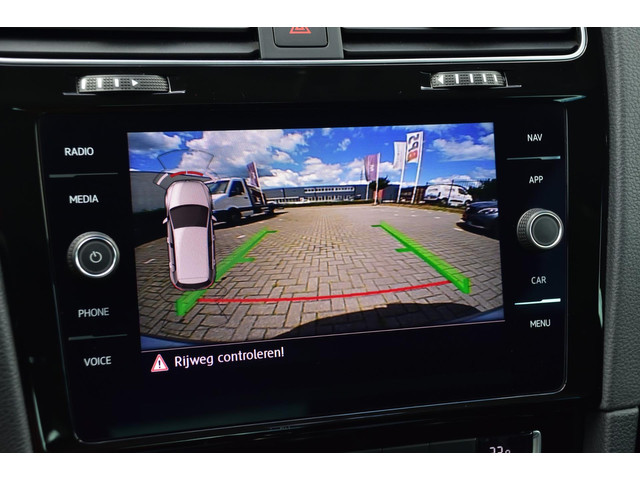 Foto 9 van Volkswagen Golf 1.5 TSI DSG Automaat Join Digitale Cockpit, Keyless, Camera, Navi, Stoelverwarming