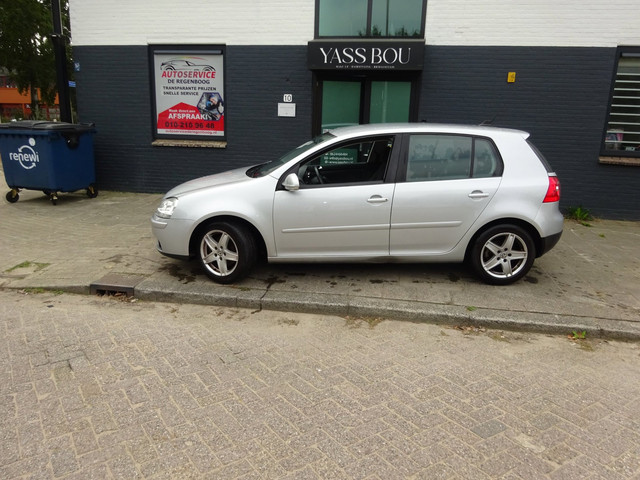 Foto 4 van Volkswagen Golf 1.4 TSI Trendline