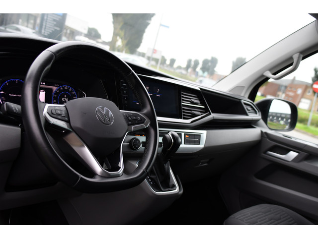 Foto 9 van Volkswagen Transporter 2.0 TDI L2H1 32 DC Caravelle Virtual, Adaptieve Cruise, Carplay, LED, 204pk,