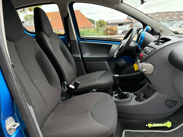 Foto 10 van Toyota Aygo 1.0-12V | 5 deurs + Airco nu €3.450,-!!