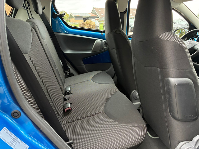 Toyota Aygo 1.0-12V | 5 deurs + Airco nu €3.450,-!!