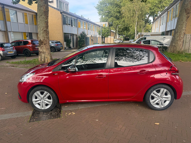 Foto 5 van Peugeot 208 Tweede eigenaar / Airco / Parkeersensoren achter / Navigatie