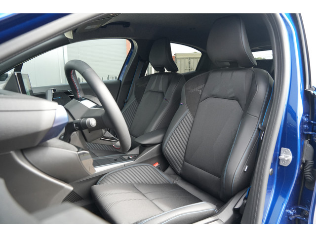 Foto 10 van Renault Clio 1.8 Hybrid 160pk esprit Alpine - 360 camera - ACC - Navi - Stoel-stuurverwarming - Came