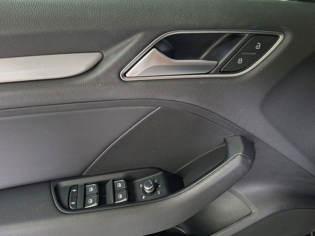 Foto 2 van Audi A3 Sportback 35 TFSI S-Line | Clima| cruise | PDC | Stoelverwarming |