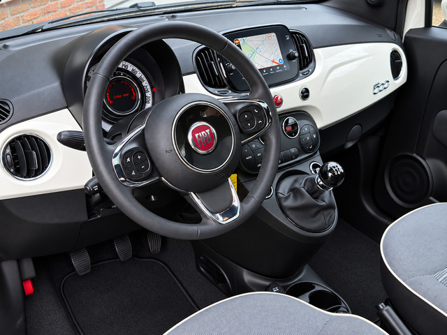 Foto 7 van Fiat 500 1.2 Lounge | Clima | Panorama | Carplay Navi | PDC | Velgen