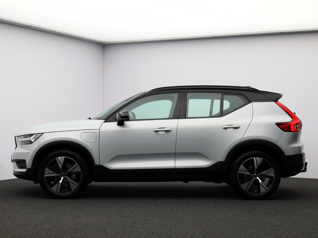 Foto 3 van Volvo XC40 T4 Recharge R-Design / Trekhaak / Adaptive Cruise / Stoel+Stuurverwarming / Keyless / Car