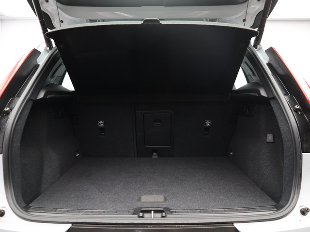 Foto 7 van Volvo XC40 T4 Recharge R-Design / Trekhaak / Adaptive Cruise / Stoel+Stuurverwarming / Keyless / Car