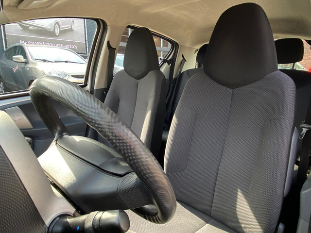 Foto 7 van Toyota Aygo 1.0-12V + 5-deurs - 119.473 Kilometer - Elektrisch pakket - Apk t/m 29-07-2027