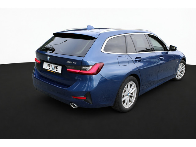 Foto 4 van BMW 3 Serie Touring 320e HYBRID AUT. BUSINESS SPORT LEDER/CAMERA/CARPLAY