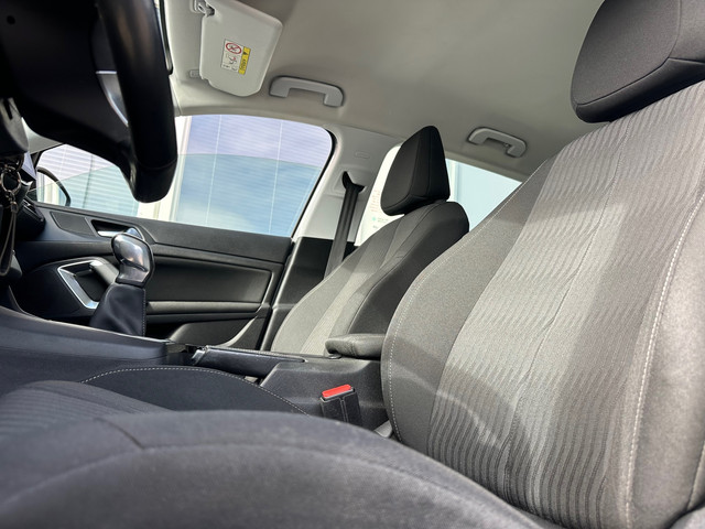 Foto 8 van Peugeot 308 1.2 VTi Access / Navi / PDC / Clima / Cruise