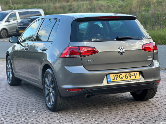Foto 4 van Volkswagen GOLF 1.2 TSI Business Edition Connected
