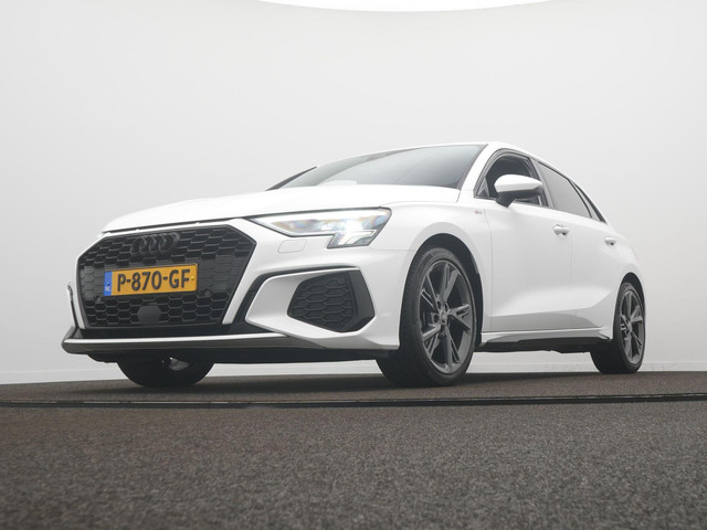 Foto 3 van Audi A3 Sportback 30 TFSI S edition S-Line | Navi | Climate | LED