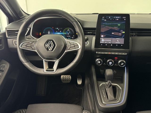 Foto 3 van Renault Clio 1.6 E-Tech Full Hybrid 145 Esprit Alpine | 360° Camera | Stoelverwarming | Apple CarPla