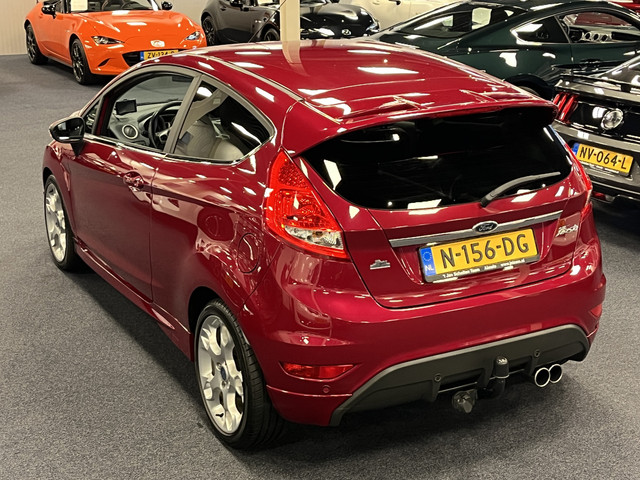 Foto 5 van Ford Fiesta 1.6 Sport X-Pack | Airco | Cruise | Navi | 17inch | PDC
