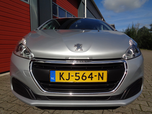 Foto 5 van Peugeot 208 1.2 PureTech Active Airco Cruise Navi 5DRS NL-Auto
