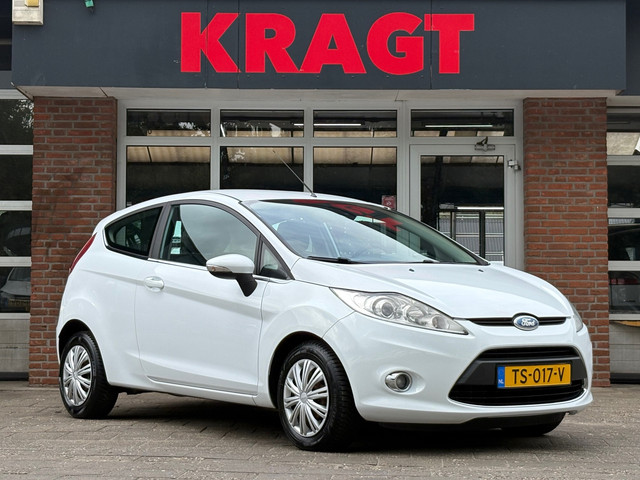 Foto 9 van Ford Fiesta Titanium 1.25 82 pk - climate - parkpilot - zuinig!