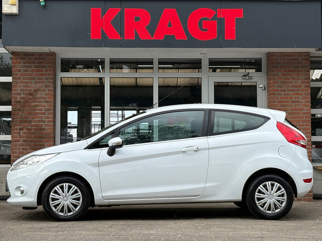 Foto 6 van Ford Fiesta Titanium 1.25 82 pk - climate - parkpilot - zuinig!