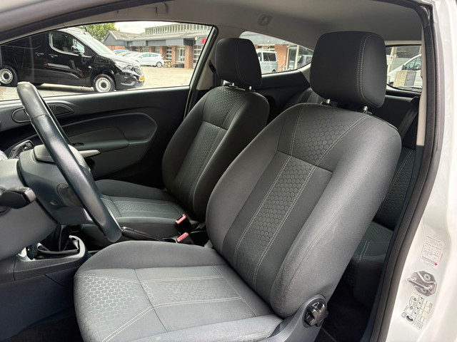 Ford Fiesta Titanium 1.25 82 pk - climate - parkpilot - zuinig!