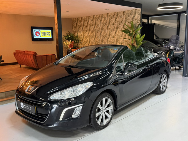 Foto 4 van Peugeot 308 CC 1.6 VTi Sport PackCabrio|NAP|NL Auto|Climate|Cruise|PDC|Sportinterieur|LMV|Perfect On